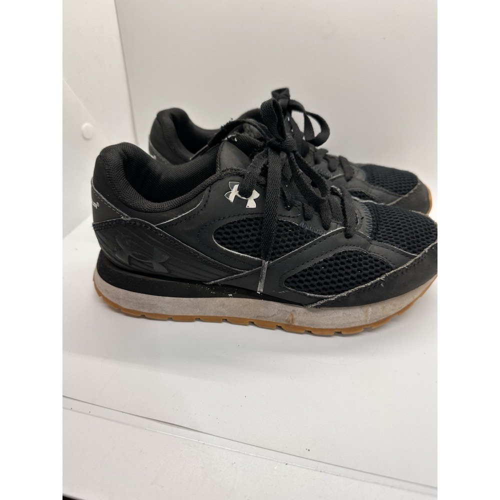 Under Armour Kids Jogger Sneakers Black Gum Sole Youth Size 5.5